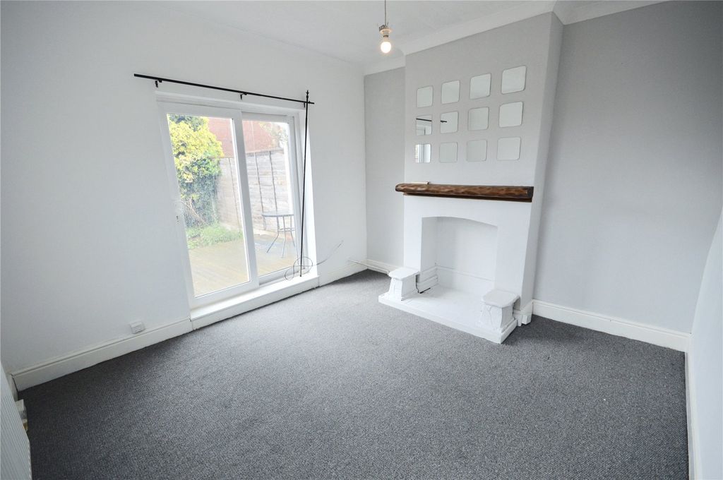 Property photo 2 of 15 Picture No. 06