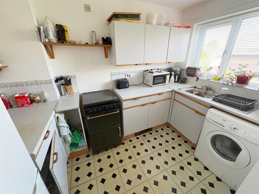 Property photo 2 of 18 Kitchen.Jpg