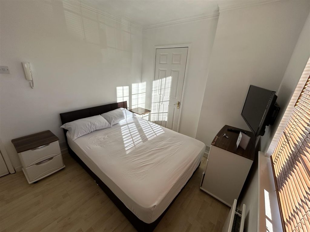 Property photo 1 of 12 Image - 2025-01-07T121249.766.Jpg