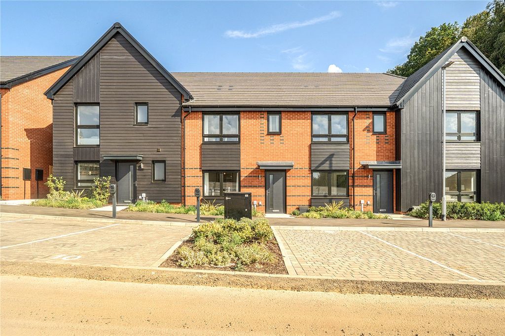 Property photo 1 of 12 External