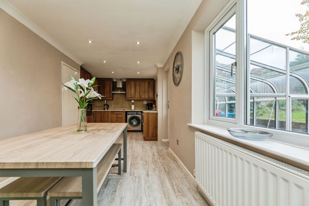 Property photo 3 of 22 Pbox-Img.Jpg