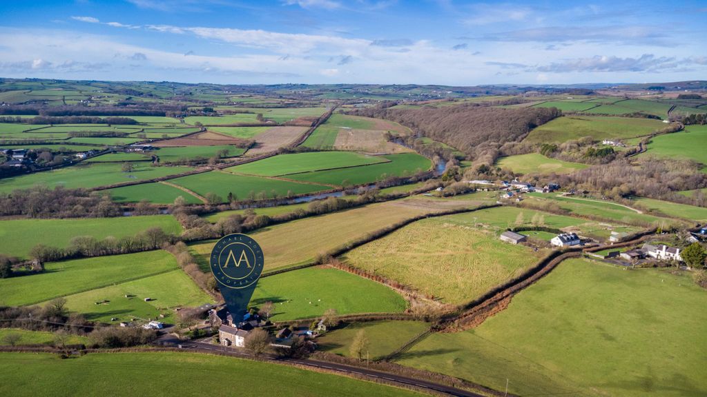 Property photo 1 of 28