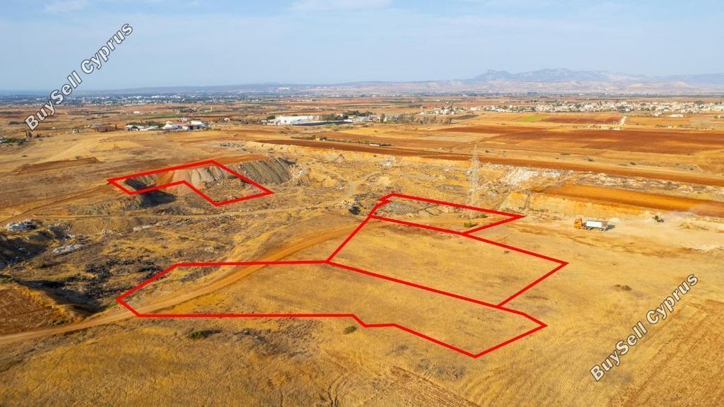 Property photo 1 of 2