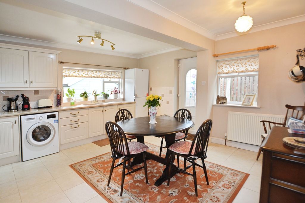 Property photo 3 of 18 Open Plan Kitchen-Dining Room