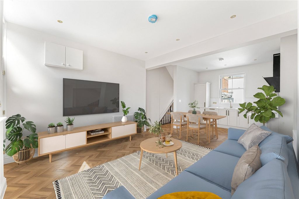 Property photo 1 of 13 Reception/Kitchen
