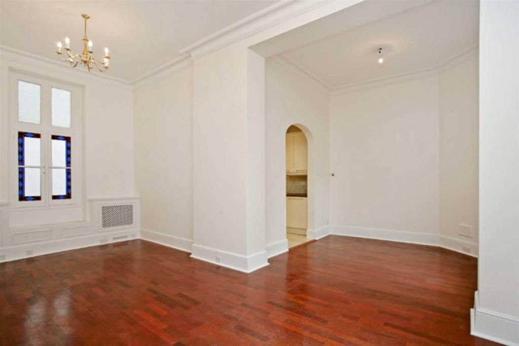 Property photo 2 of 7