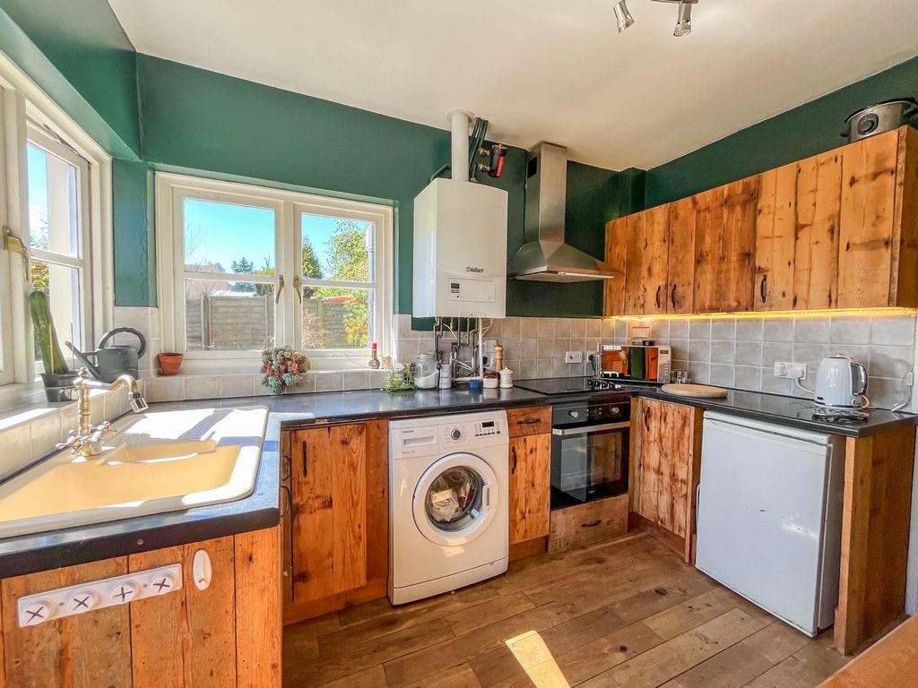 Property photo 3 of 13