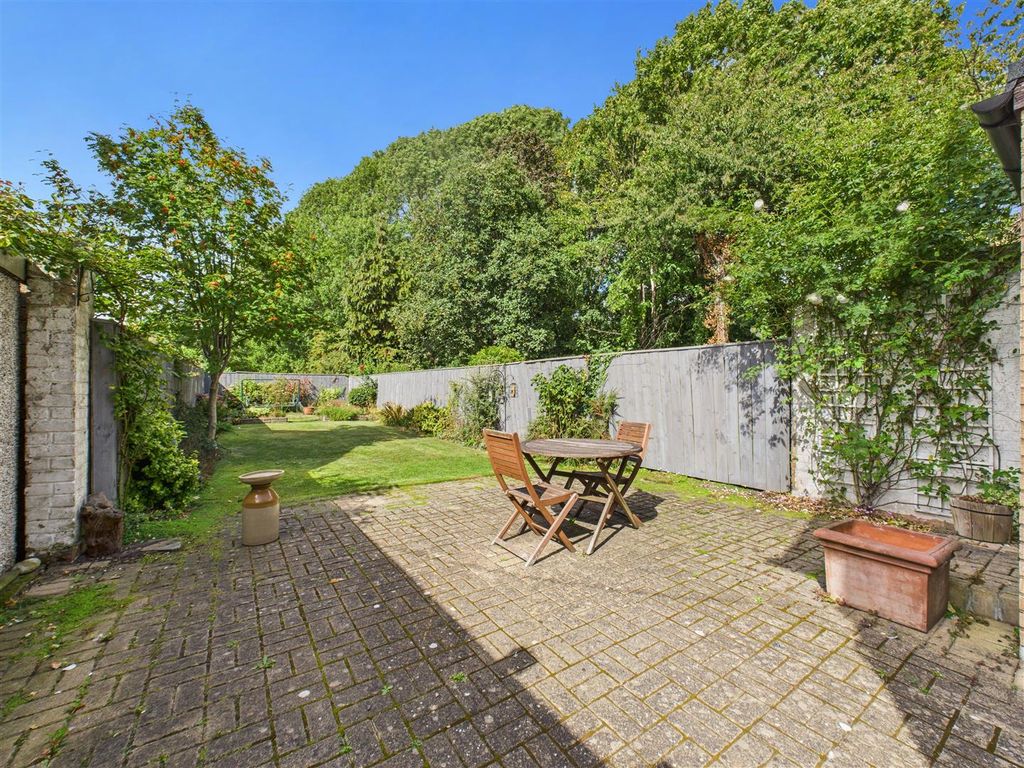 Property photo 2 of 14 Outside