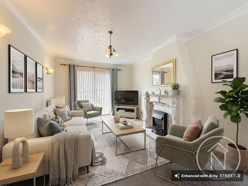 Property photo 3 of 14