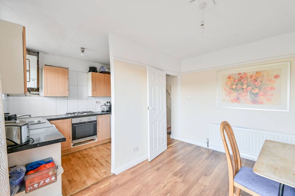 Property photo 3 of 7