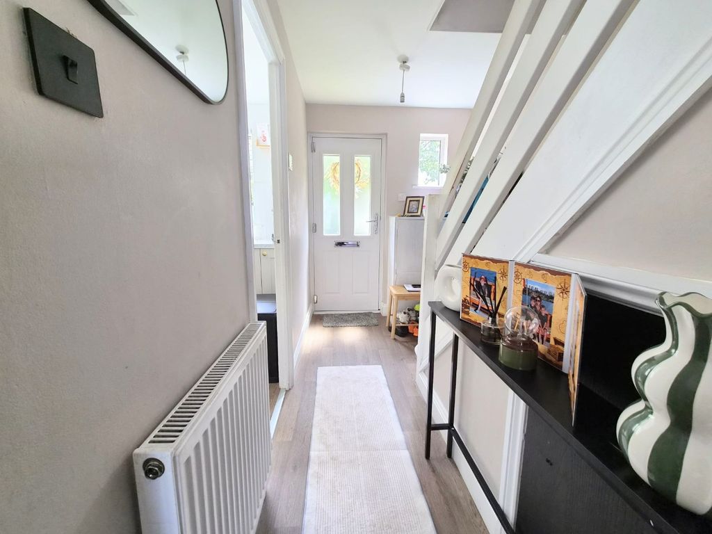 Property photo 2 of 17 5278082