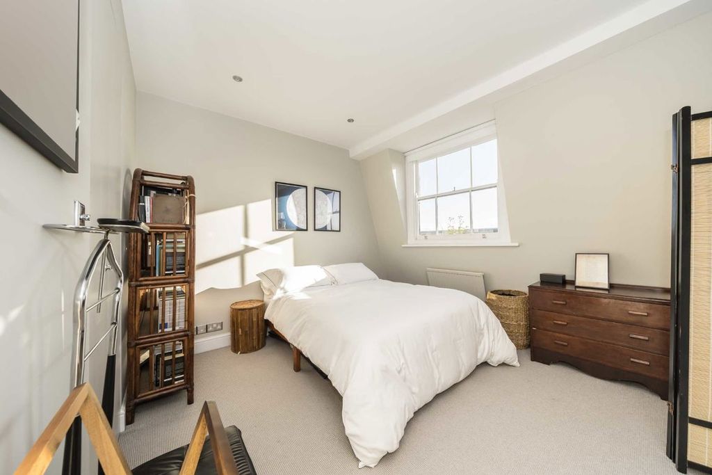 Property photo 3 of 8