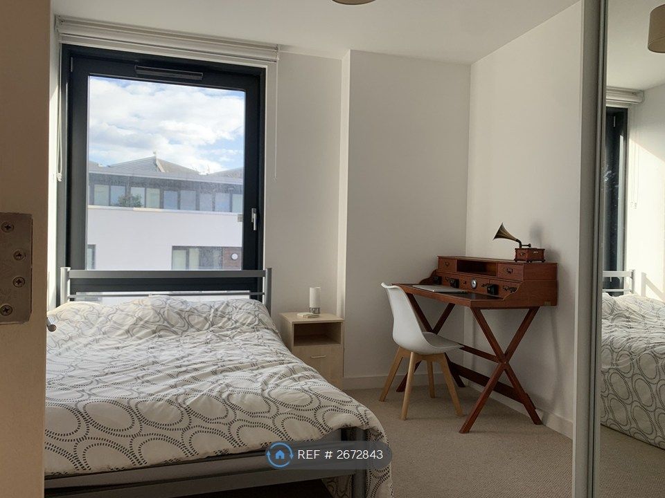 Property photo 2 of 8