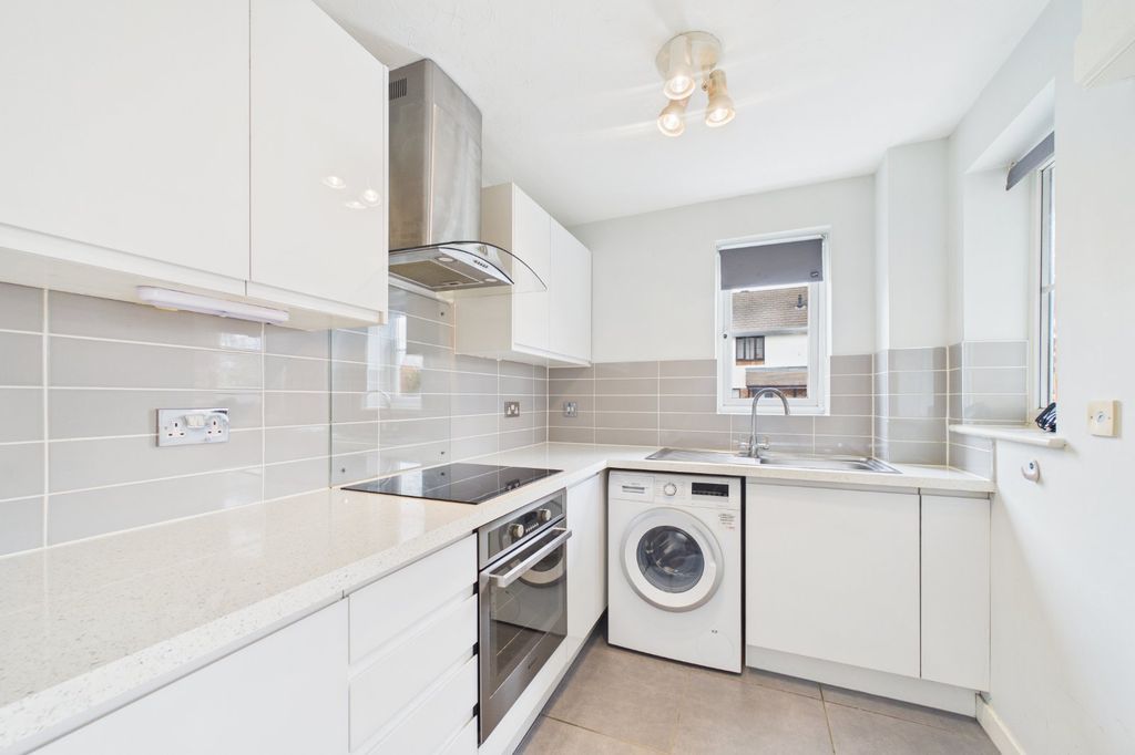 Property photo 2 of 10 Picture No. 03