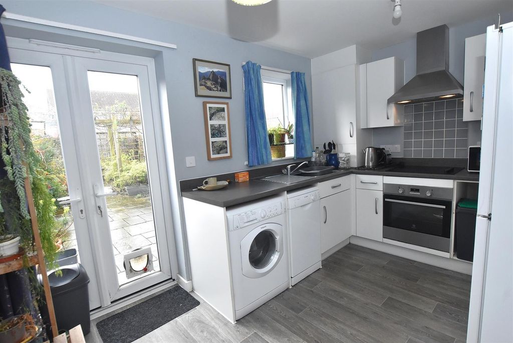 Property photo 2 of 18 Kitchen/Diner