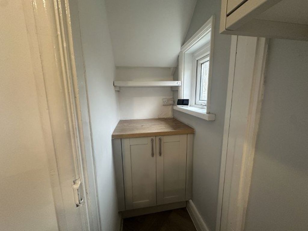 Property photo 2 of 27