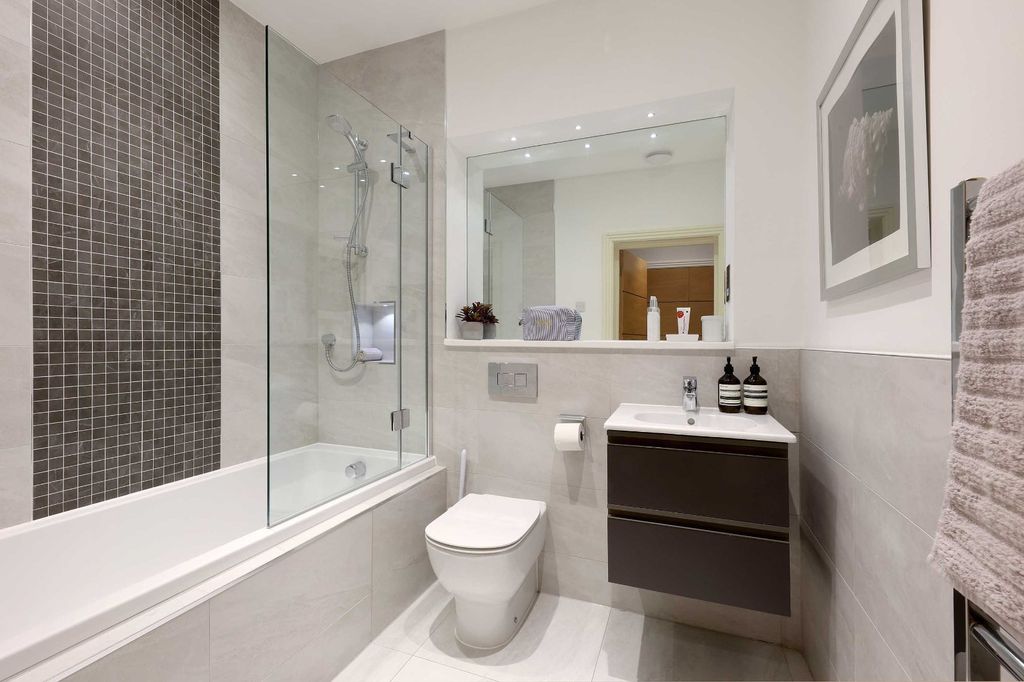 Additional image 14 of 2 bed flat for saleStation Road, Beaconsfield, Buckinghamshire HP9