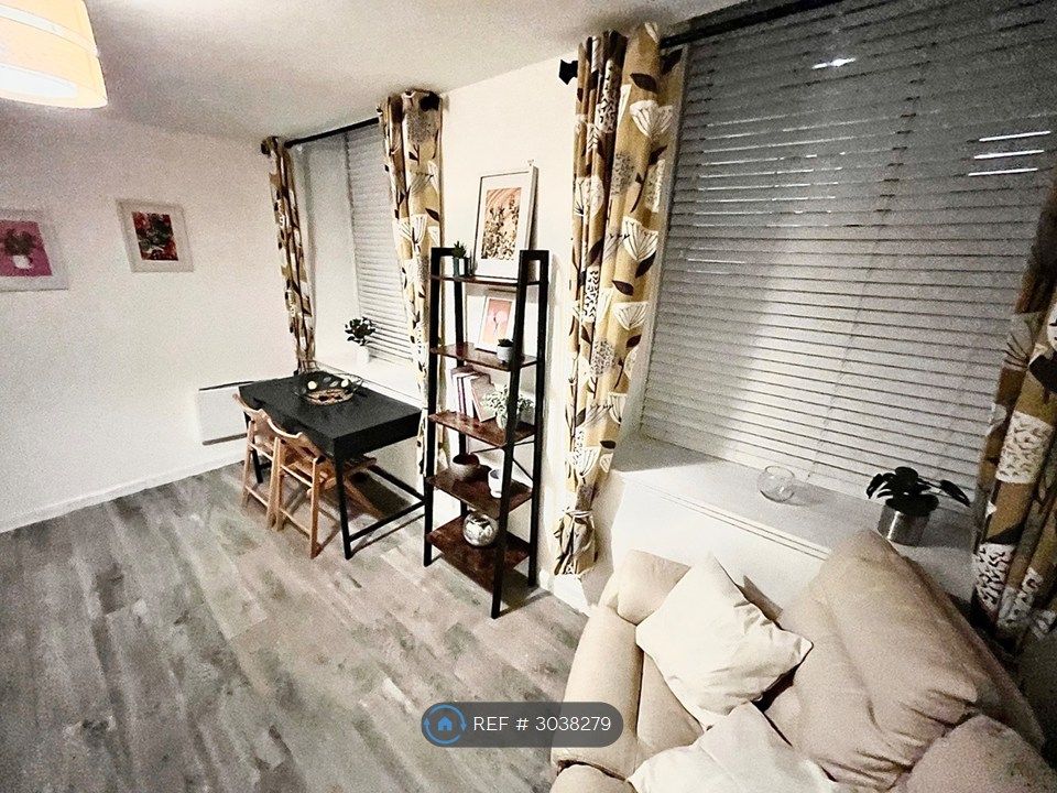 Property photo 3 of 21