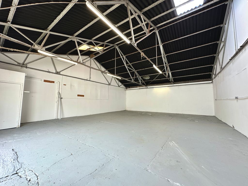 Property photo 3 of 5