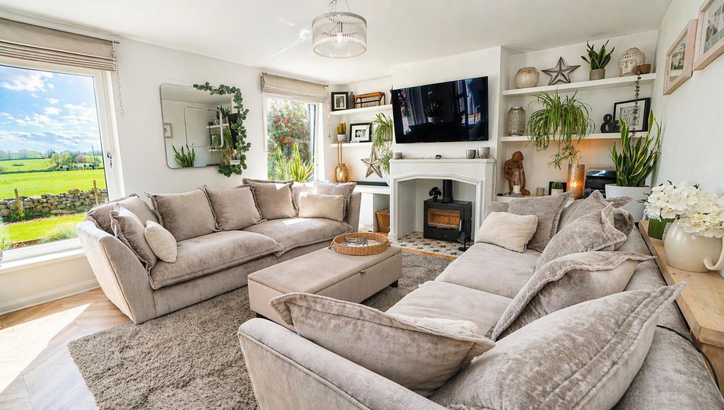 Property photo 2 of 30 Lounge.Png