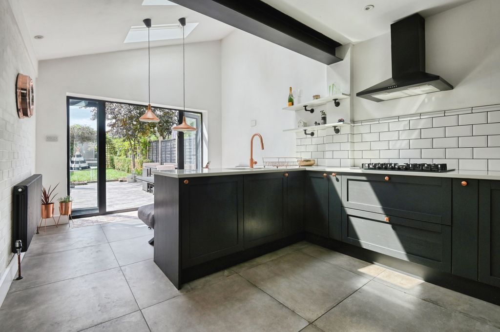 Property photo 2 of 15 Kitchen