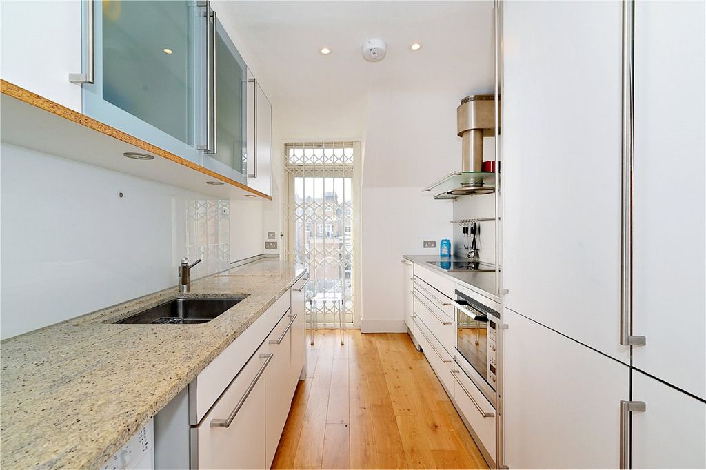 Property photo 2 of 13 Picture No. 11