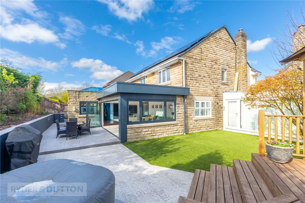 Property photo 2 of 38 Rear Garden