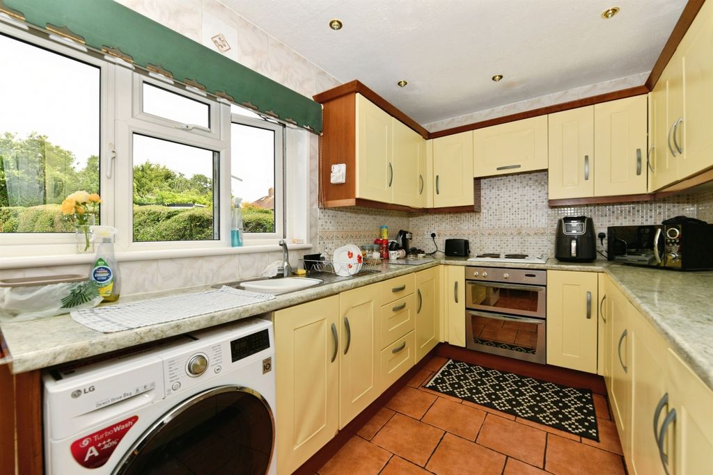 Property photo 3 of 15