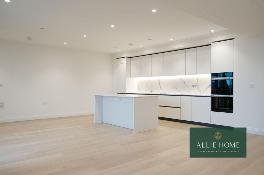 Property photo 2 of 37