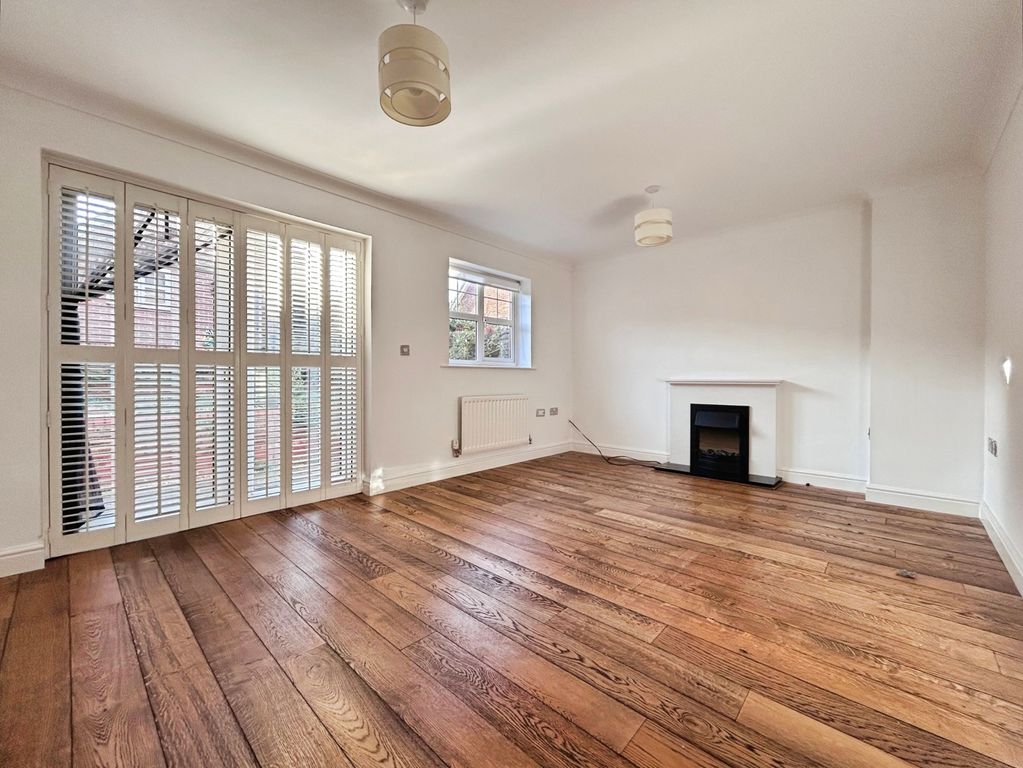 Property photo 2 of 15 Pbox-Img.Jpeg