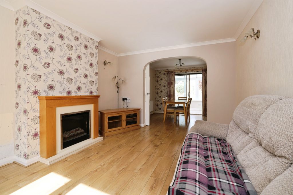 Property photo 3 of 14