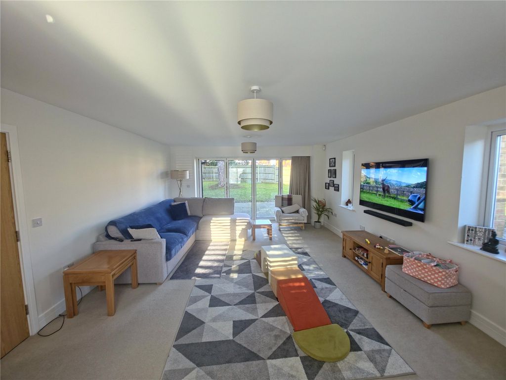 Property photo 2 of 18 Picture No. 06