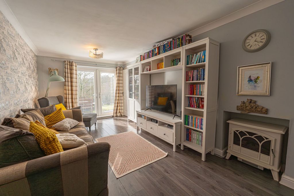 Property photo 3 of 40