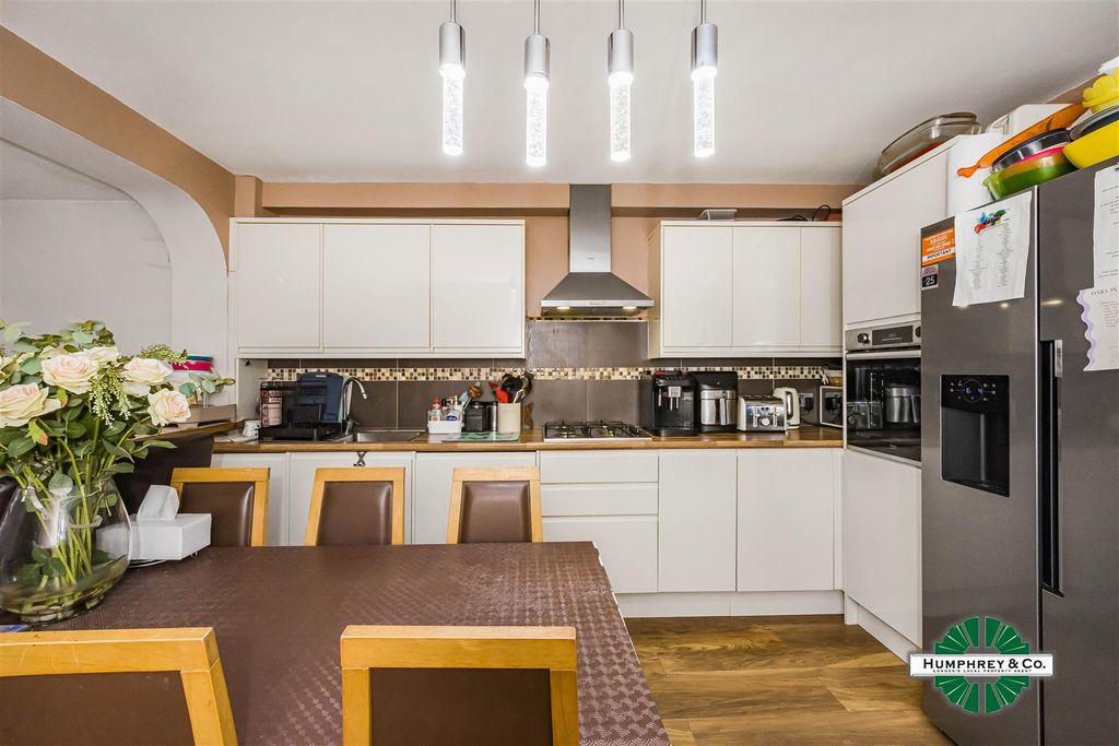 Property photo 2 of 21 61    Durban Road -012.Jpg