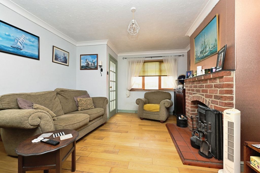 Property photo 2 of 17 Image 2