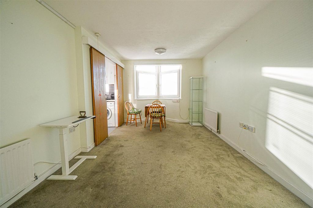 Property photo 2 of 13 Dsc04117.Jpg