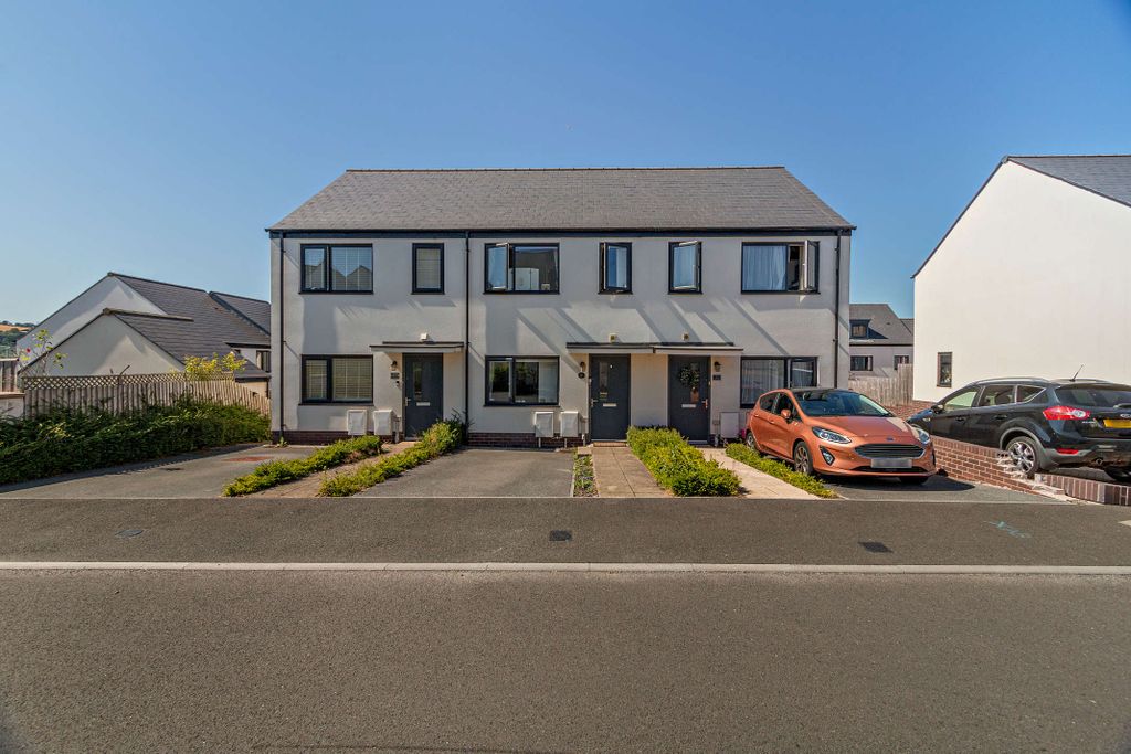 Property photo 1 of 37