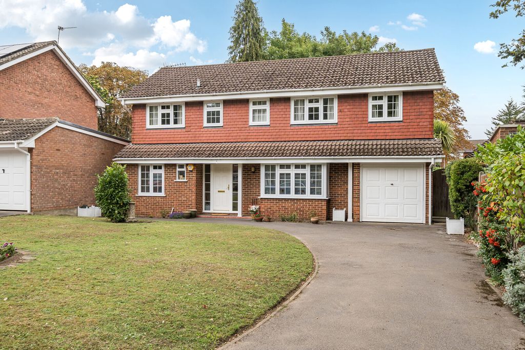 Property photo 1 of 16 1358823-2-68d664A...