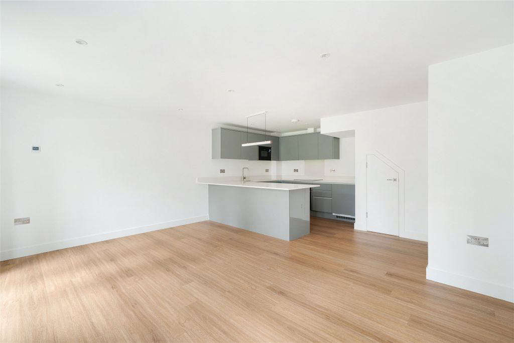 Property photo 2 of 17 Picture No. 41