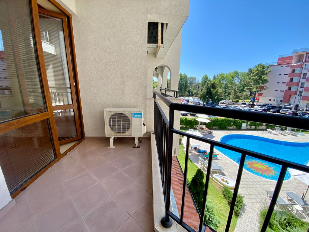 Property photo 3 of 37