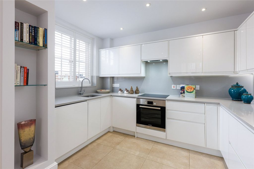 Property photo 3 of 13 Kitchen