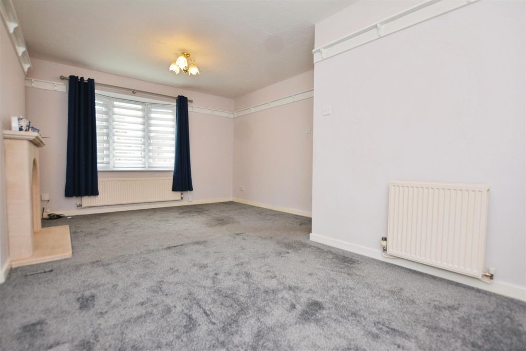 Property photo 2 of 18 Lounge/Diner