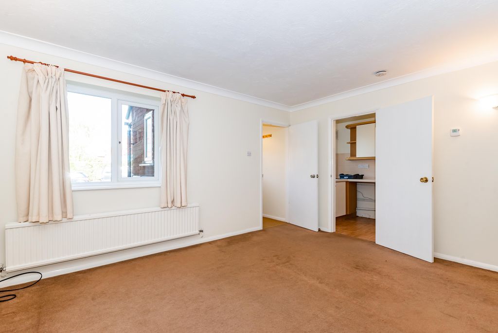 Property photo 3 of 11 2