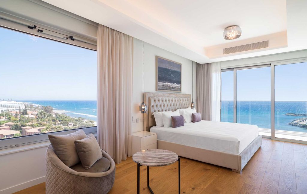 Property photo 1 of 39