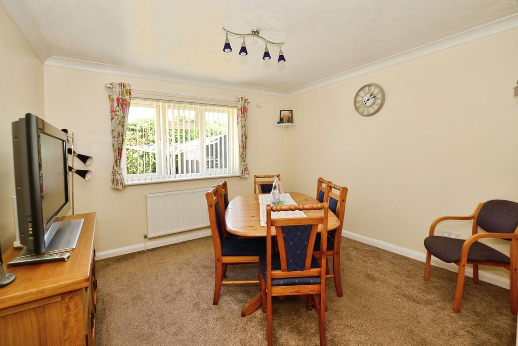 Property photo 3 of 17 Photo