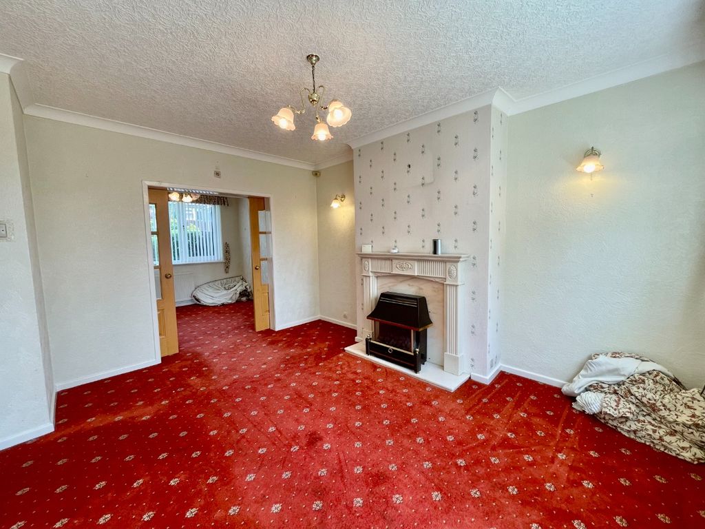 Property photo 2 of 22 3747995