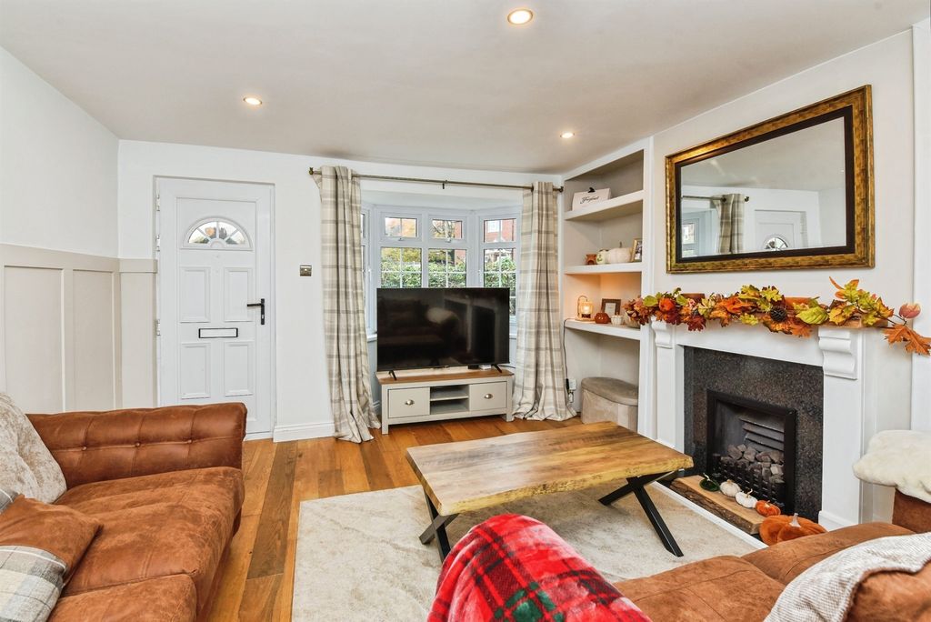 Property photo 3 of 17