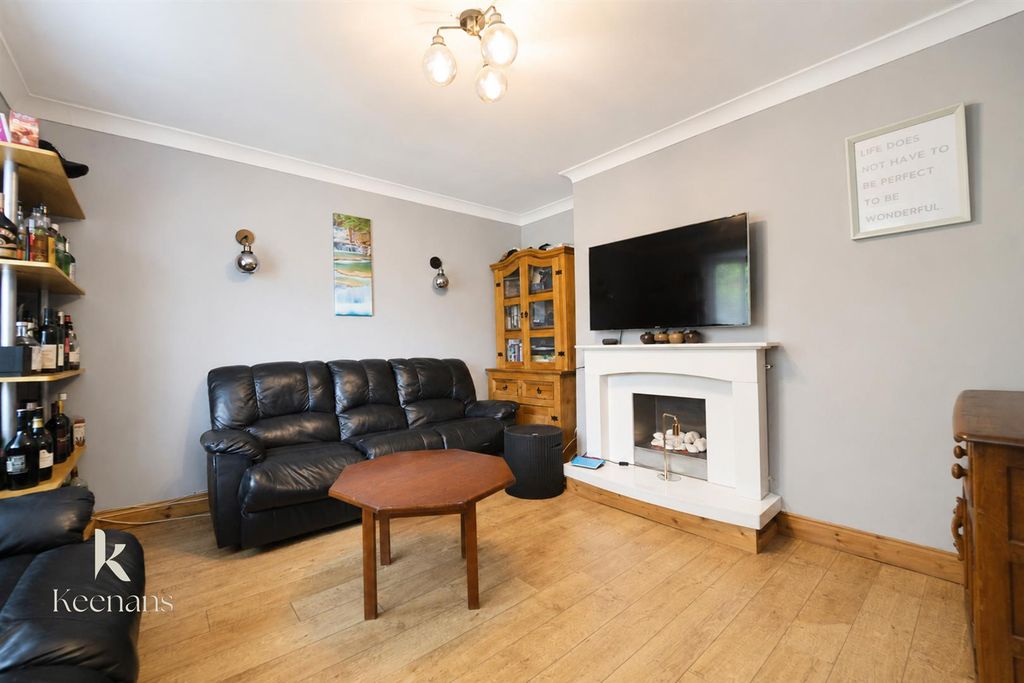 Property photo 3 of 21 2-02.Jpg