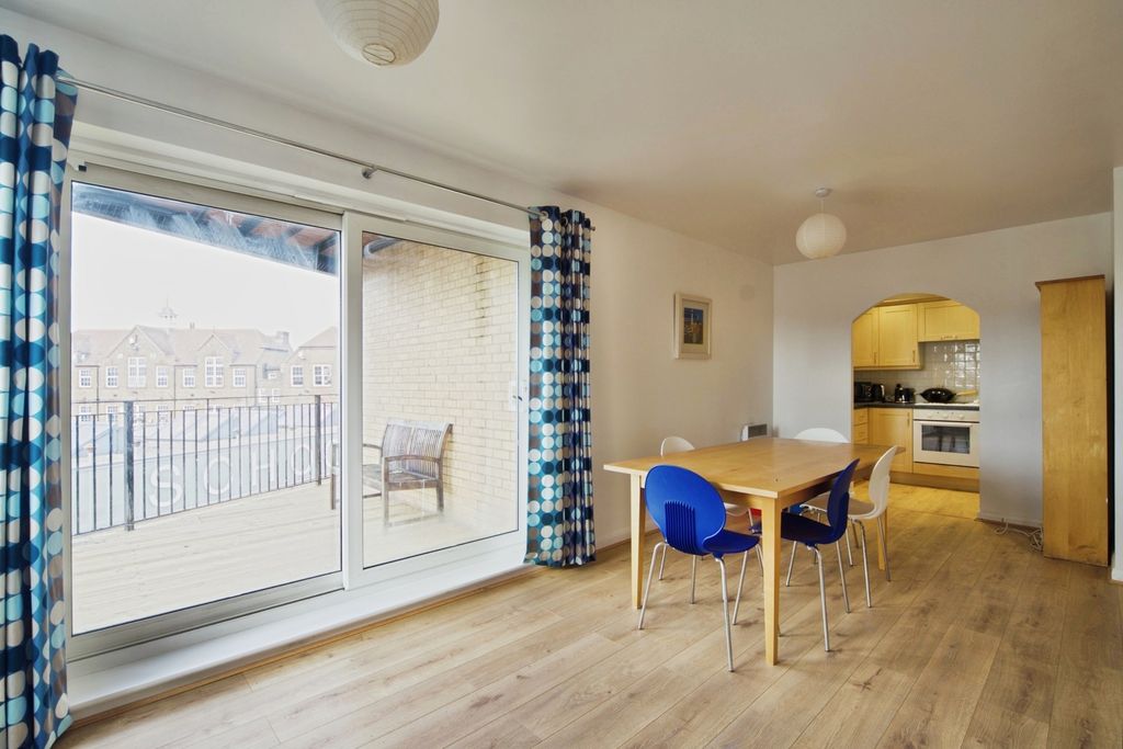 Property photo 3 of 11 Pbox-Img.Jpg