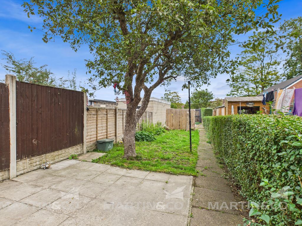 Property photo 2 of 12 Cam02406G0-Pr0517-Still008